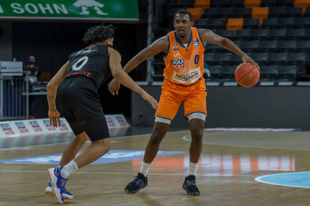 大部分发球 大部分发球